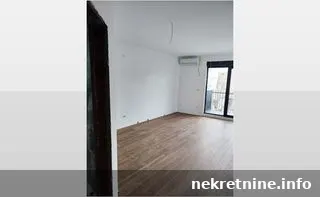 ZVEZDARA CVETKOVA PIJACA 61m2 , 185000e