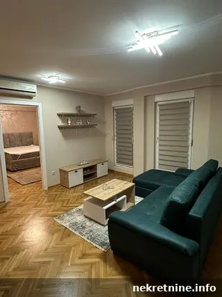 STARI GRAD CENTAR 63m2 , 800e